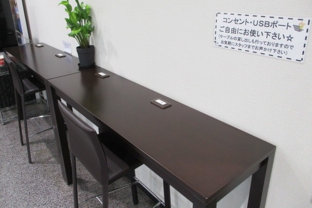 西大須_USBポート