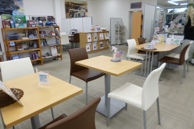 店舗内①