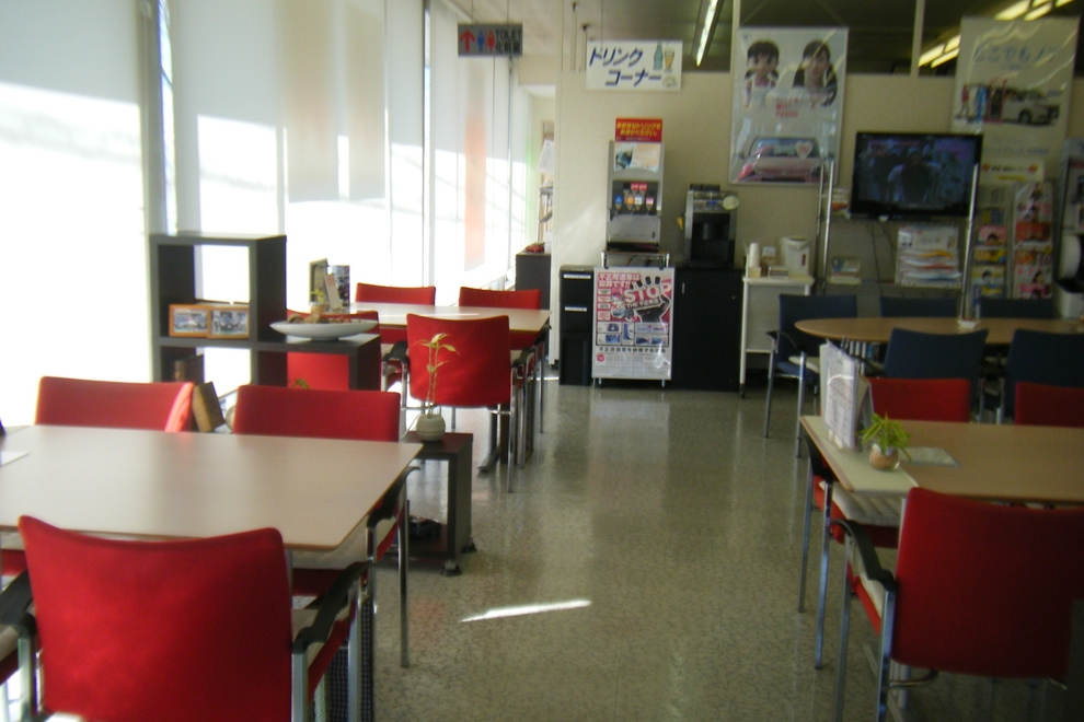 岡崎上地店
