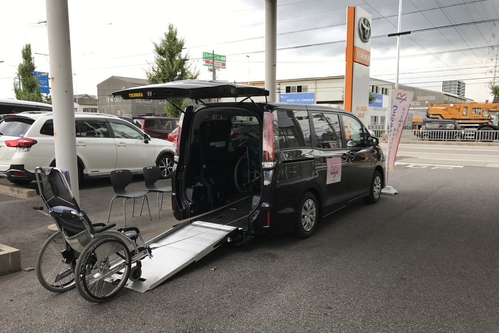 07みなと ウェルキャブ車両